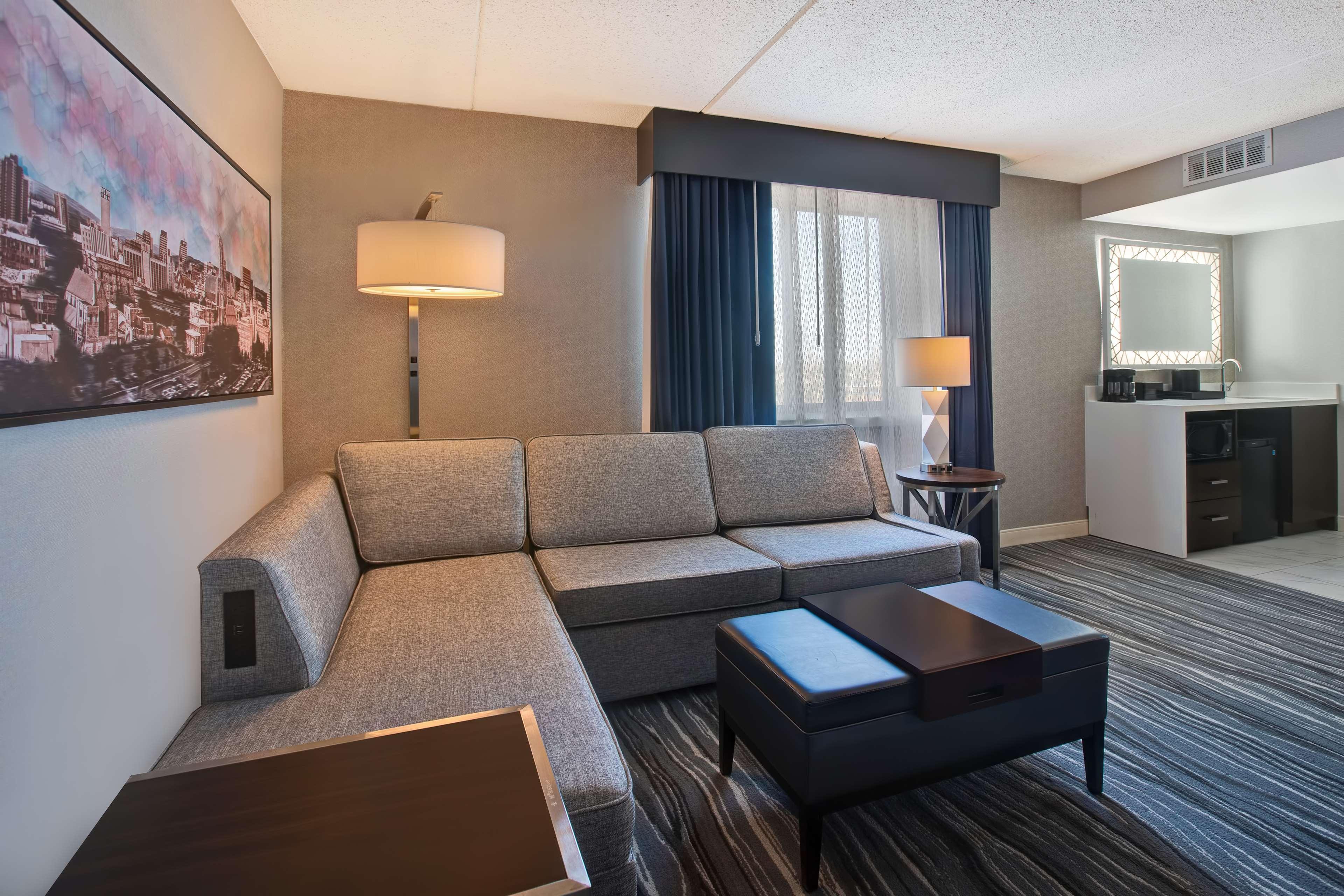 Embassy Suites Syracuse East Syracuse Buitenkant foto