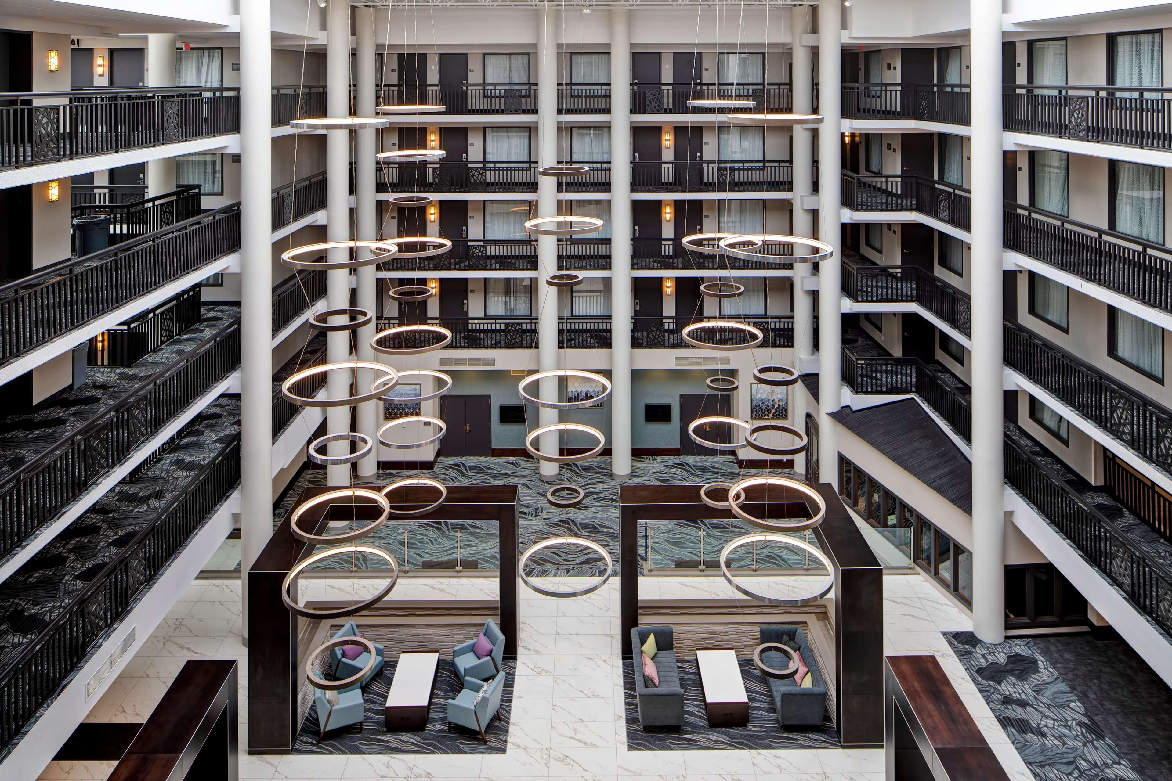Embassy Suites Syracuse East Syracuse Buitenkant foto