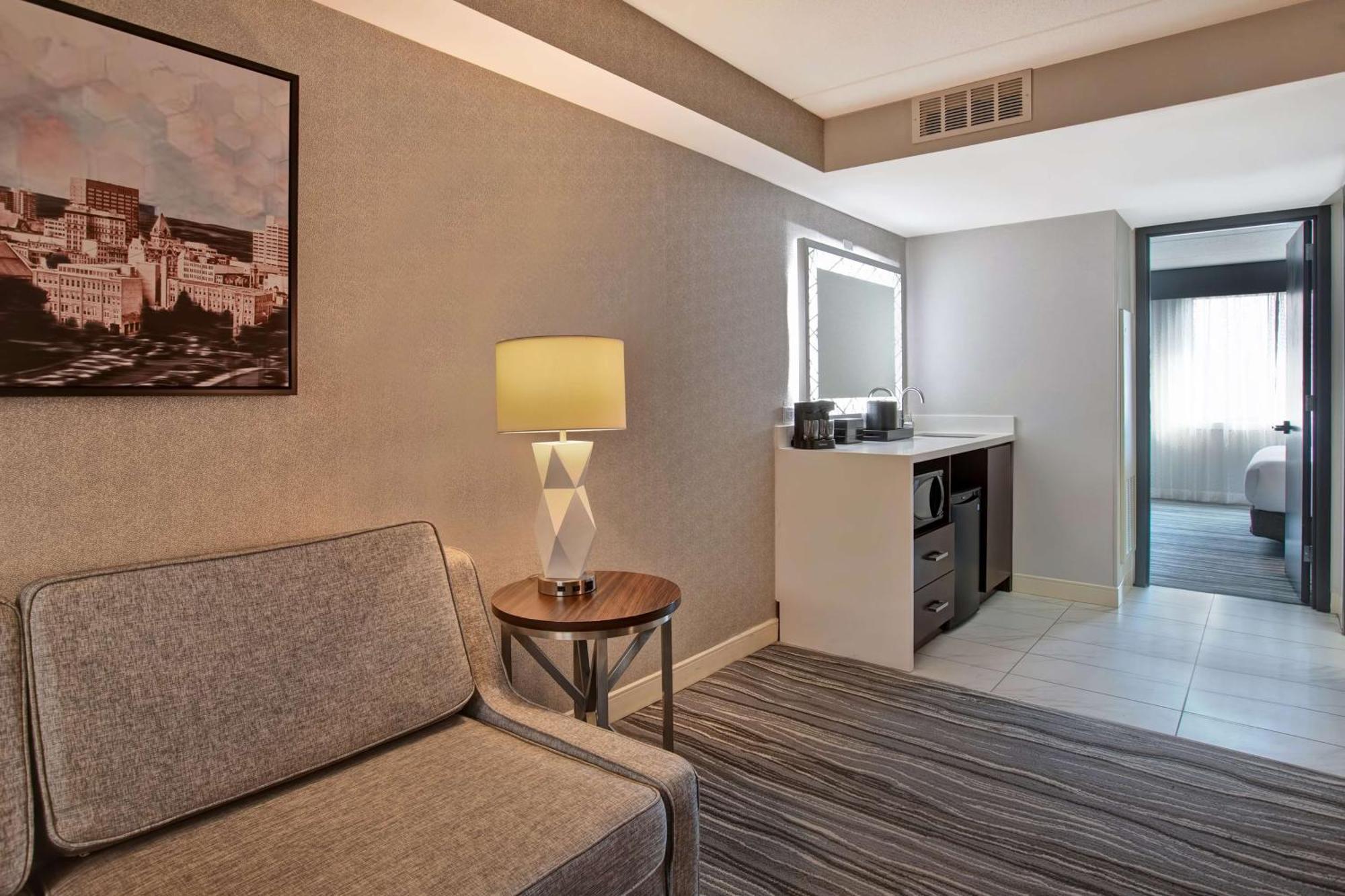 Embassy Suites Syracuse East Syracuse Buitenkant foto