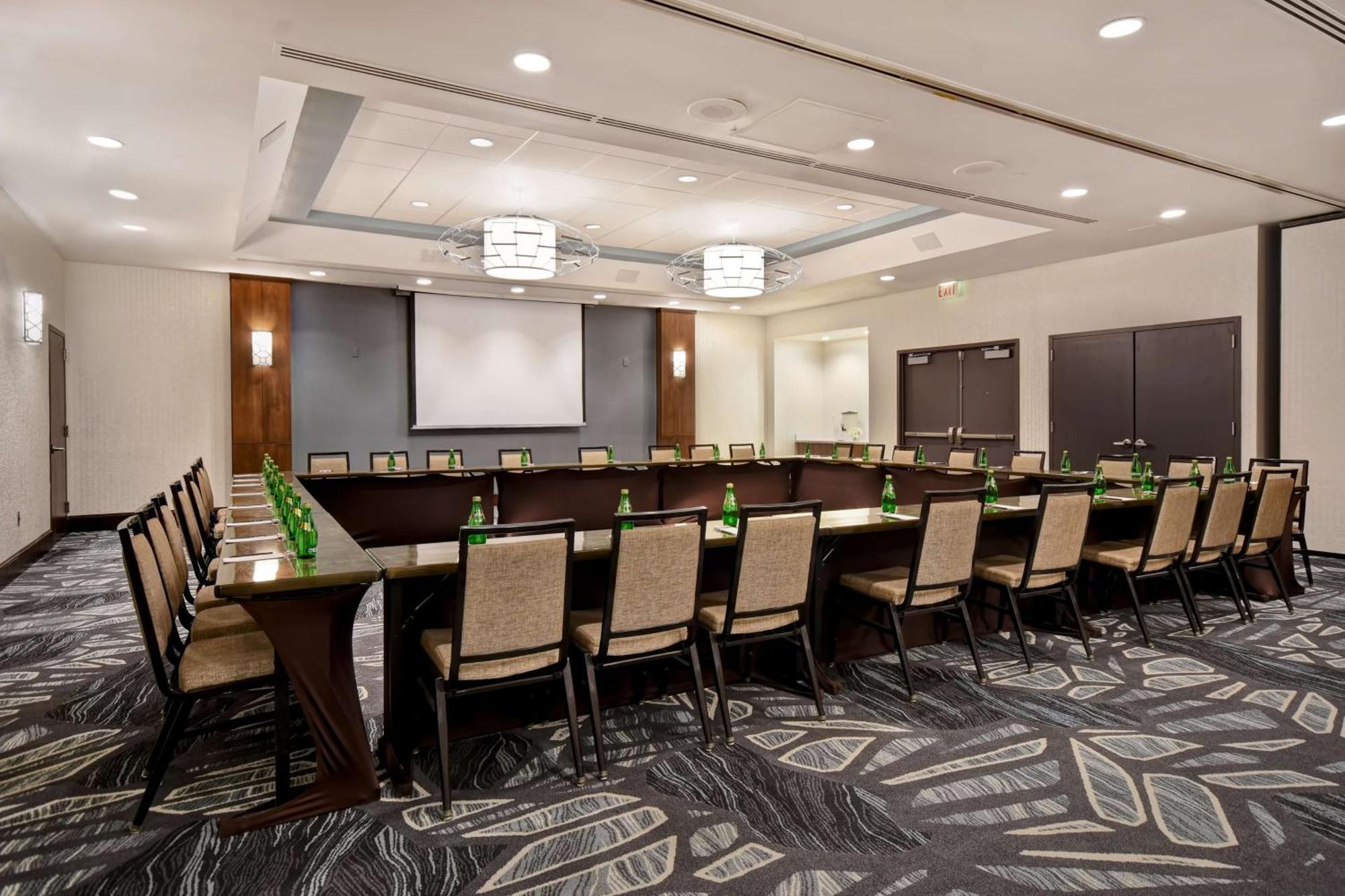 Embassy Suites Syracuse East Syracuse Buitenkant foto