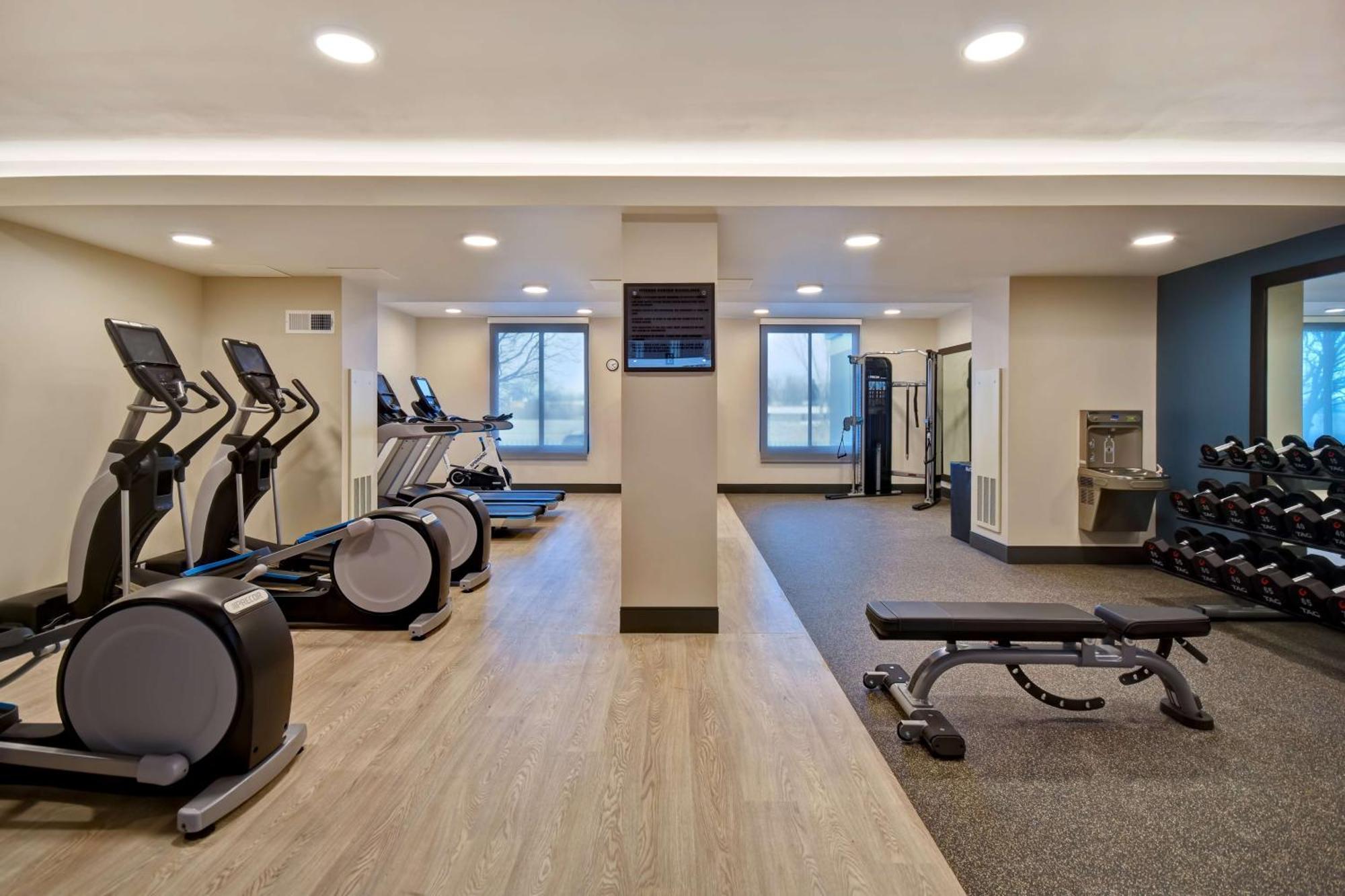 Embassy Suites Syracuse East Syracuse Buitenkant foto